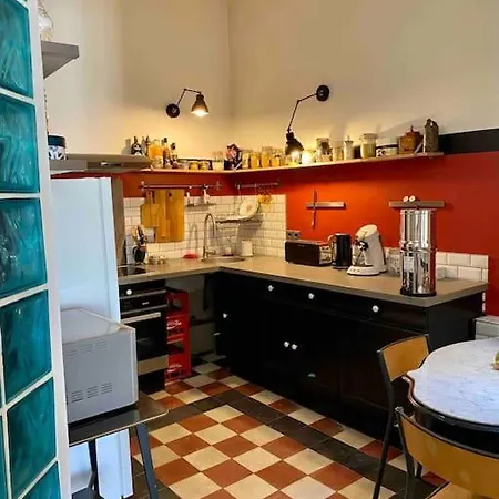 Apartment T2 De Caractere 72 M2 Lit 180 Pres Du Centre